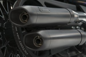 Akrapovic-Victory-Gunner_2