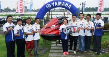 01 Yamaha Waverunner_resize