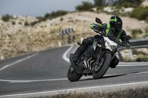 2016-Kawasaki-Z800_9