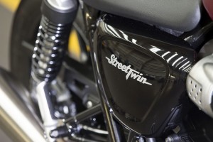 Triumph-Street-twin_02