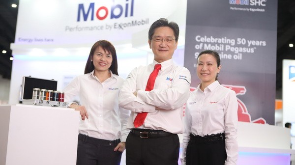 Mobil Industrial Exhibition 1_resize