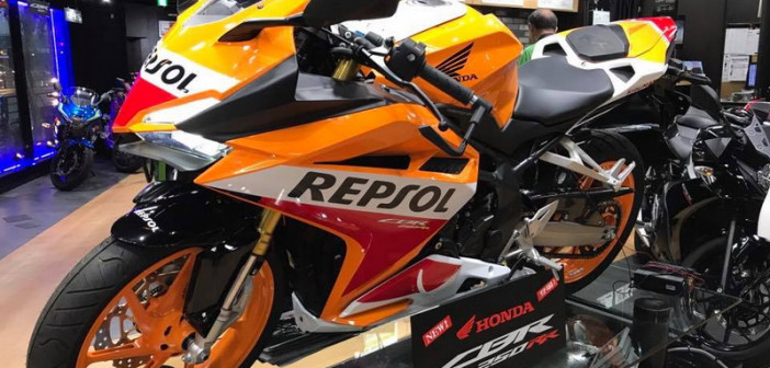 2017-CBR250RR-Repsol_4